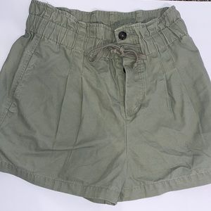 Army green High waisted shorts